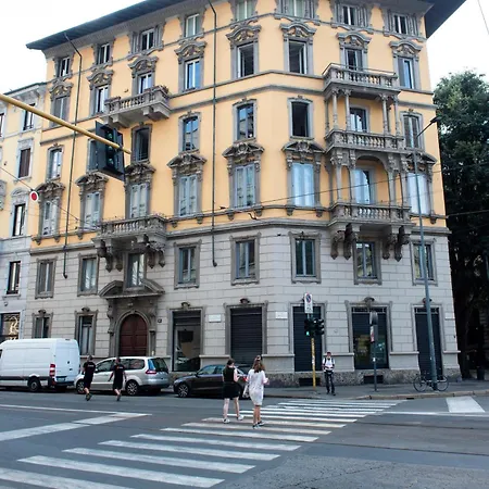 Il Cenacolo Centro Cadorna Santambrogio Comodo Per Fiera E Allianz Convention Centre Apartamento Milán