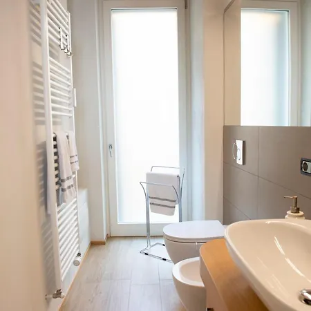 Il Cenacolo Centro Cadorna Santambrogio Comodo Per Fiera E Allianz Convention Centre Apartamento Milán